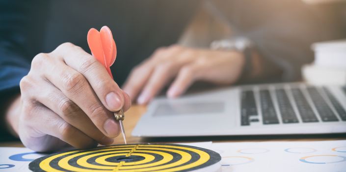 Đội ngũ nhân sự